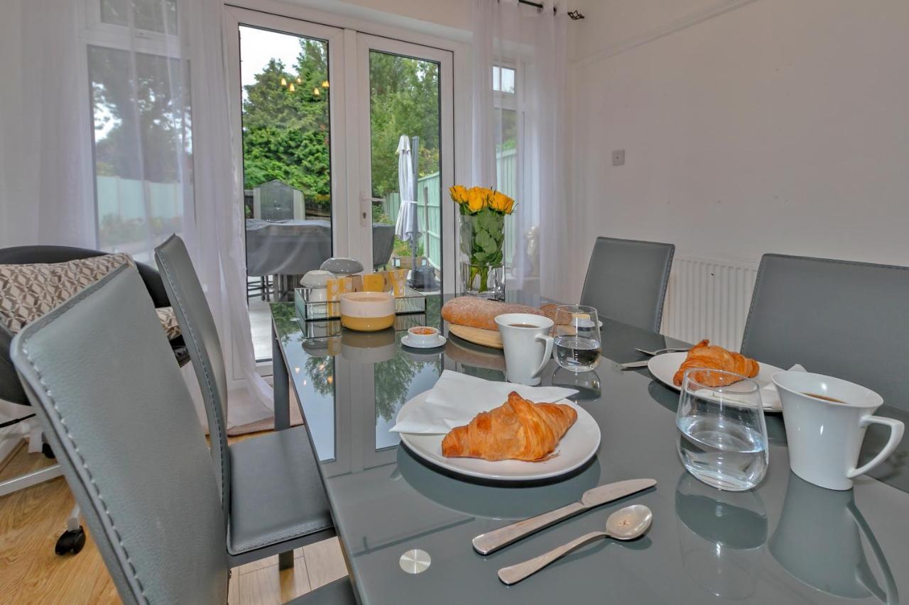Finest Retreats - Debarnes House Villa Solihull Eksteriør bilde
